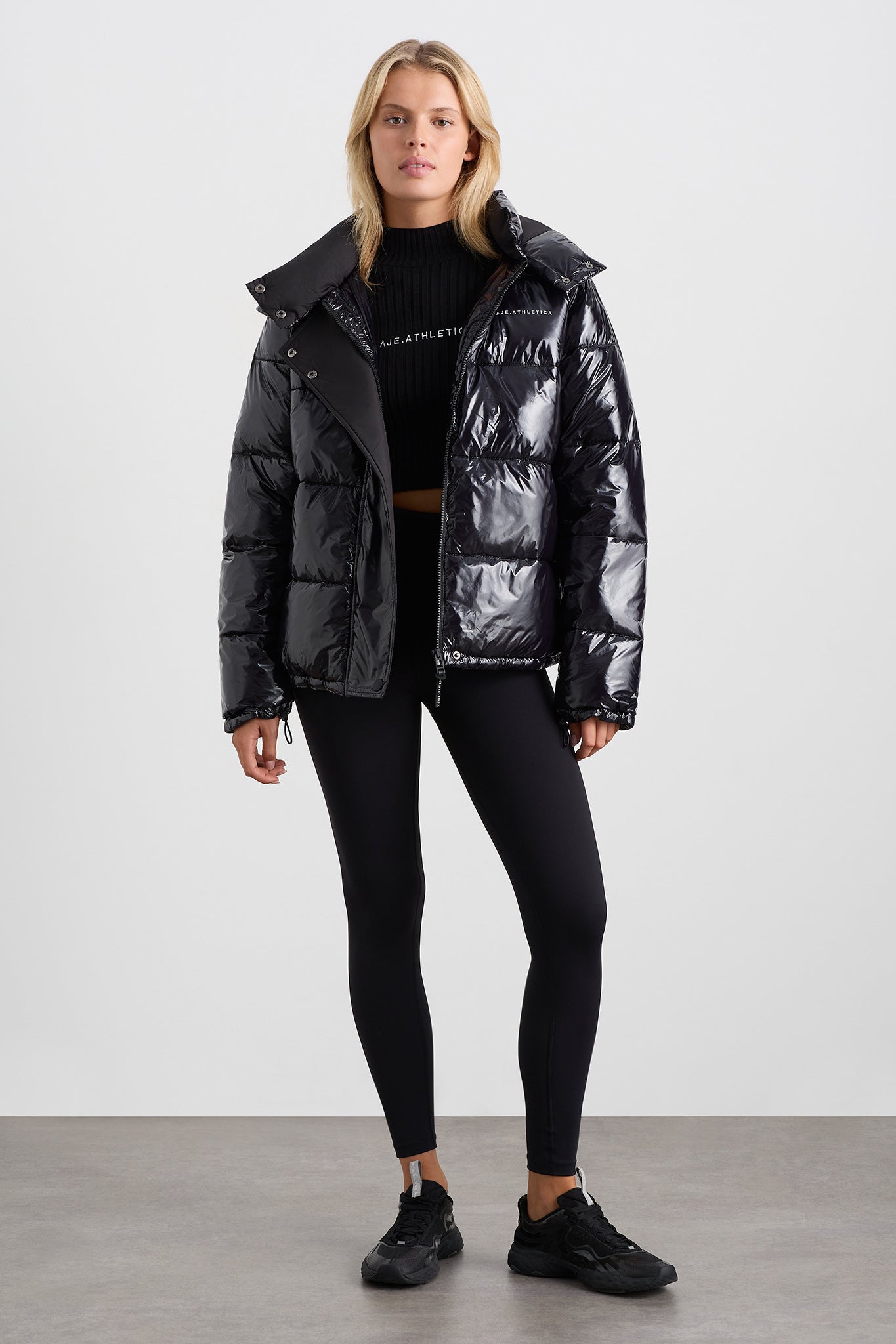 Black puffer shop jacket nz